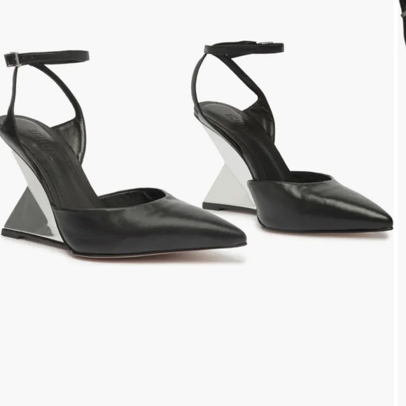 Janice Ankle Strap Pointed Toe Pump - Black Size 11B - Picture 12 of 16
